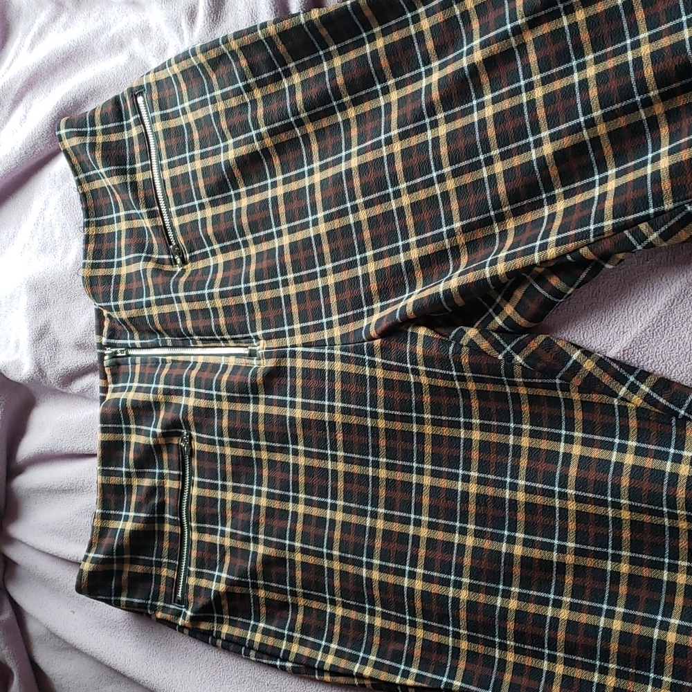 Patterned pants